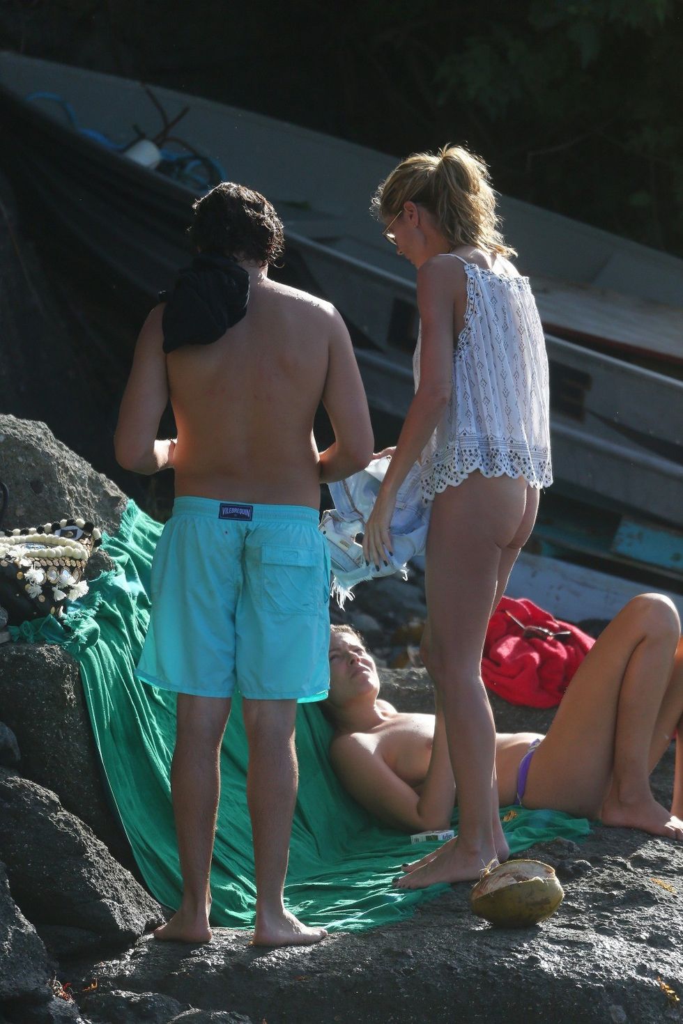 Heidi Klum and Vito Schnabel spend time together in St Barths on Saturday 28, 2014. Pictured: Heidi Klum and Vito Schnabel Ref: SPL918000 281214 Picture by: KCS Presse / Splash News Splash News and Pictures Los Angeles: 310-821-2666 New York: 212-619-2666 London: 870-934-2666 photodesk@splashnews.com
