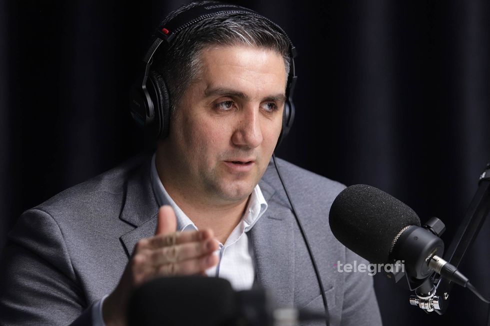 Hekuran Doli ekspert i sigurise kibernetike podcast interviste foto Ridvan Slivova 1