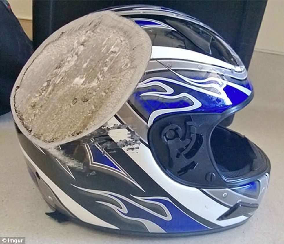 Helmetat shpëtojnë jetë dhe këto raste e tregojnë më së miri foto 2
