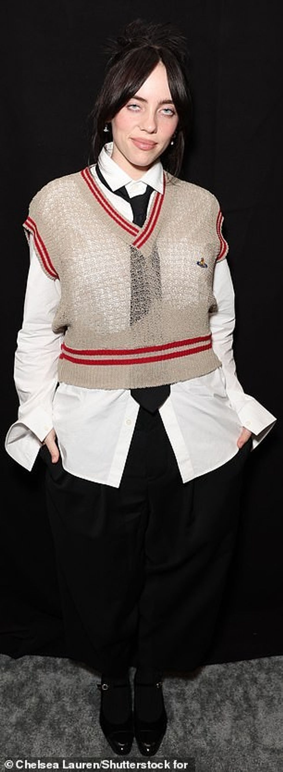 Hit Me Hard and Soft është publikimi i parë i Billie që nga viti 2019 dhe albumi i saj i tretë në studio