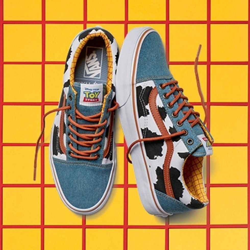 ho16-classics-toystory-elevated-woody-oldskool-woody-angle-1475620115