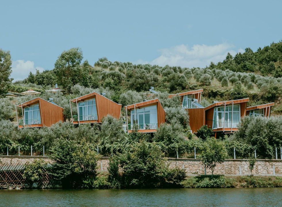 HOB2PWOAINE7ZJA6BDQSQCIHKE