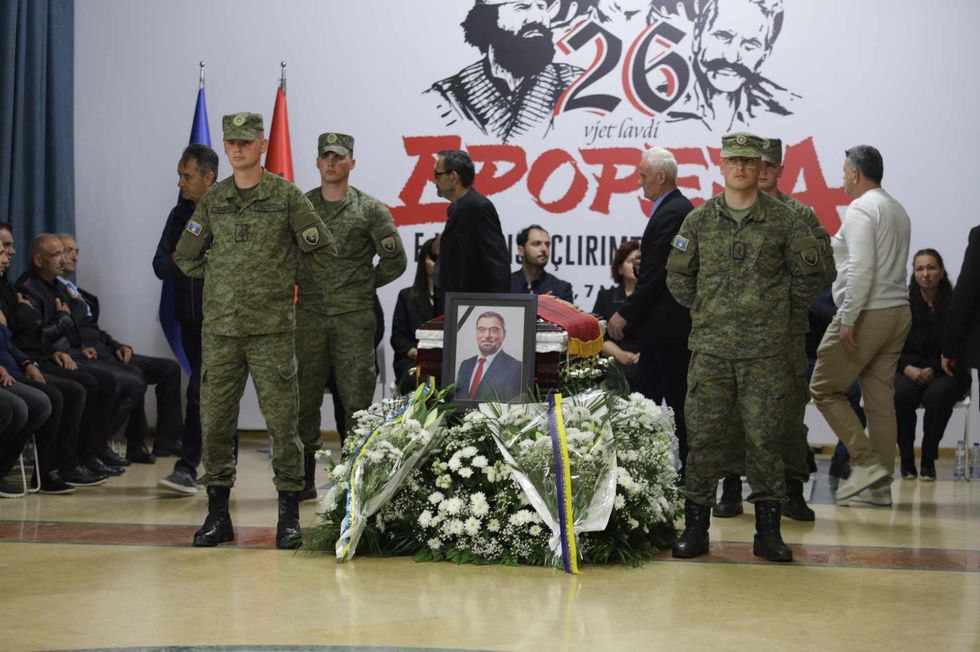 Homazhe per Ali Lajcin