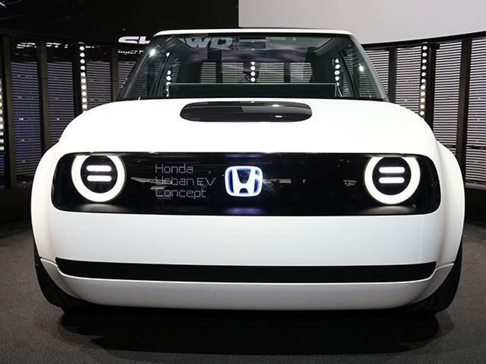 Honda rikthen veturën klasike me investime te medha teknologjike foto 2