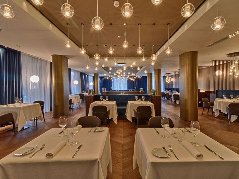 hotel plaza tirana business convivium 03