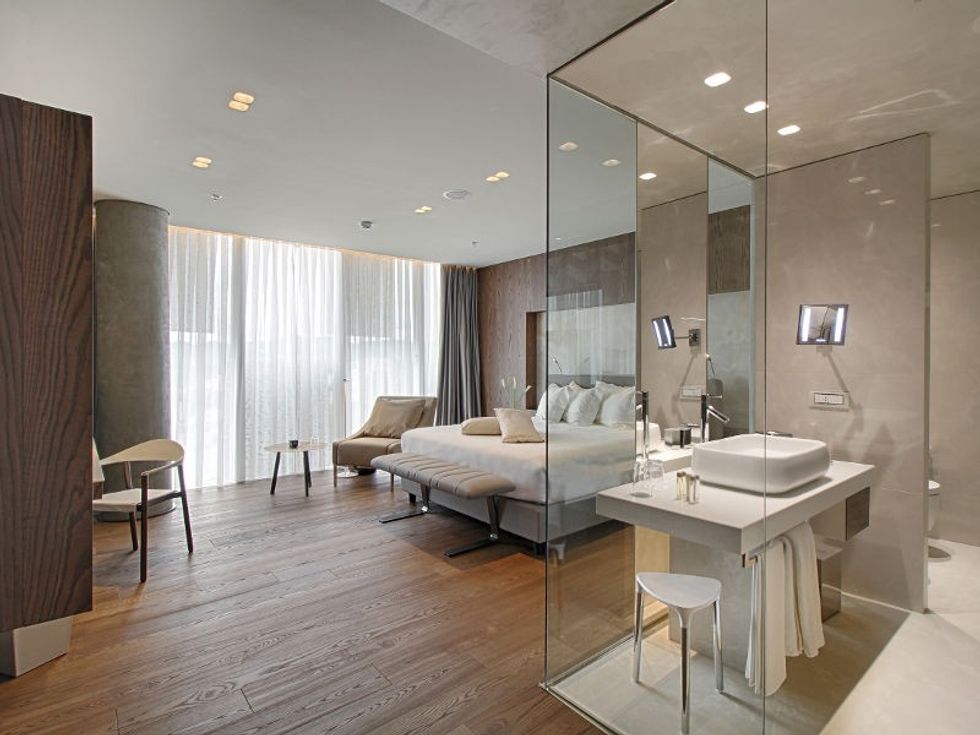 hotel plaza tirana superior room 05