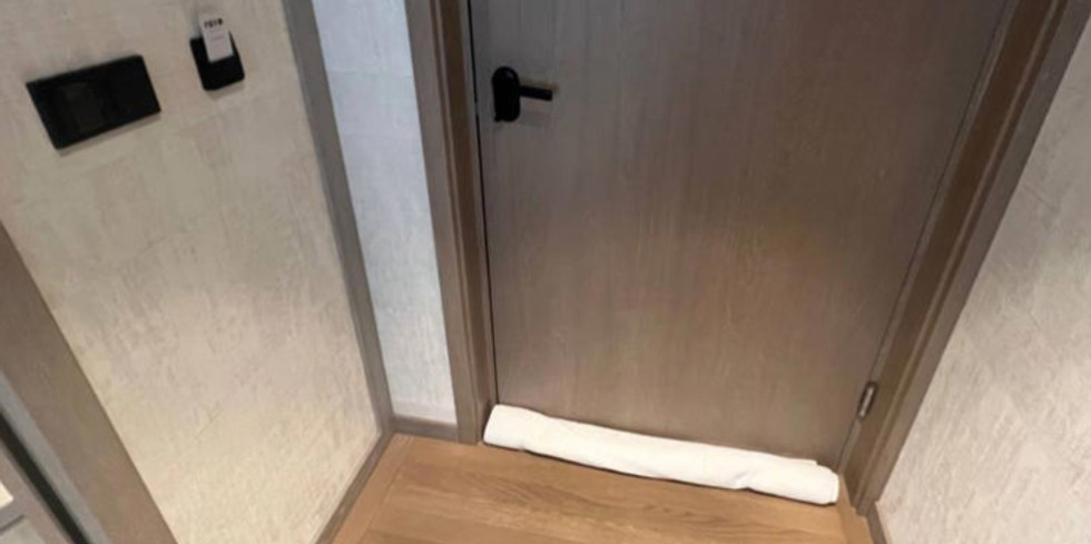 hoteldoor