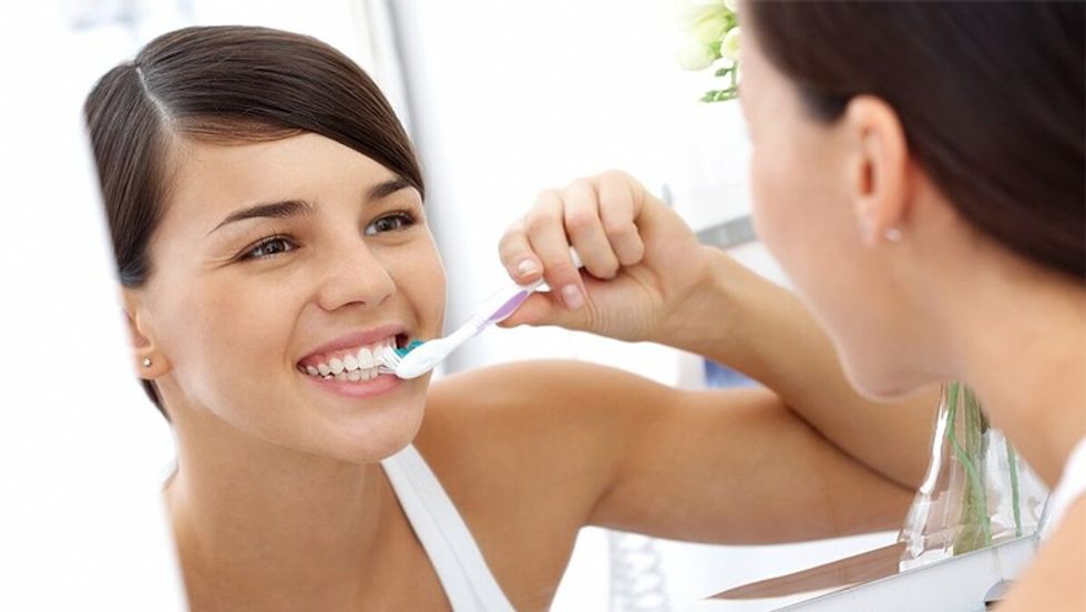How to brush your teeth e1425134644275