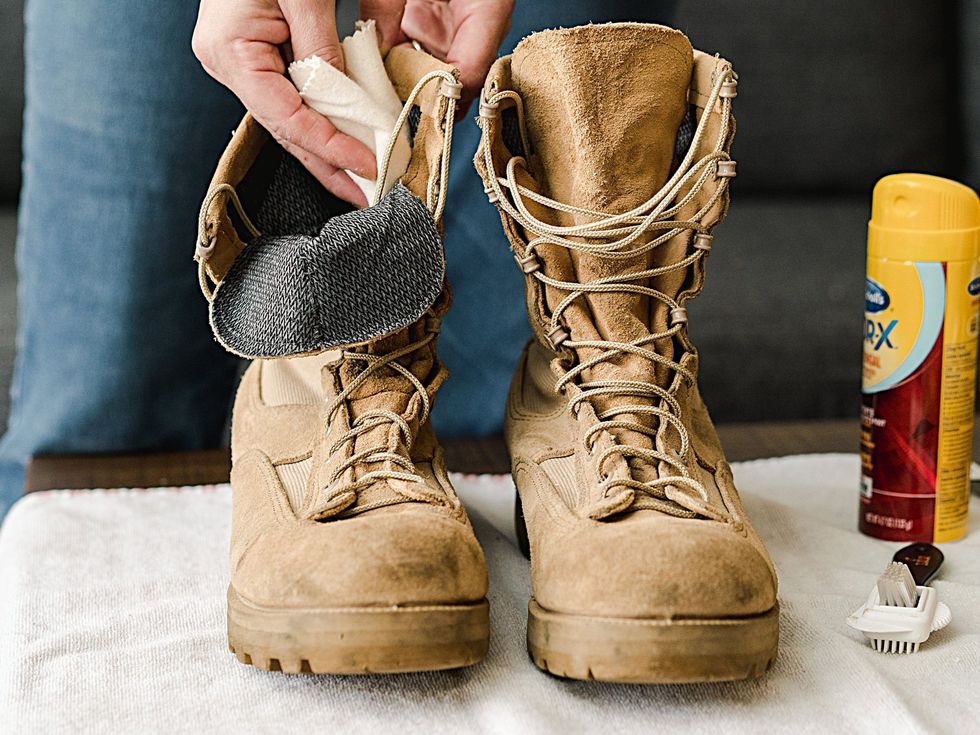 how to clean desert combat boots 2145726 8 e5952d4a8ac140a383c7a8f6807c11fd scaled