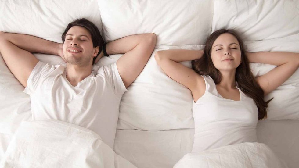 How to Sleep on Your Back 1 1