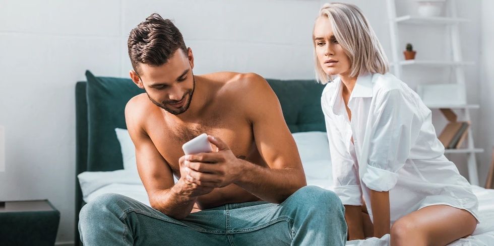 how to tell if hes cheating