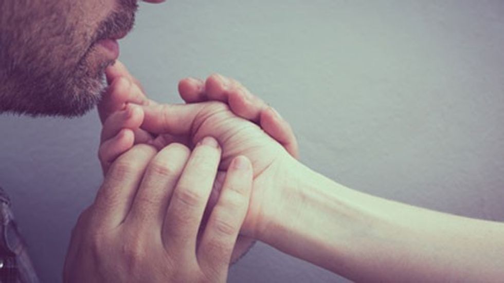 how to touch a guy 002 woman touching face hands