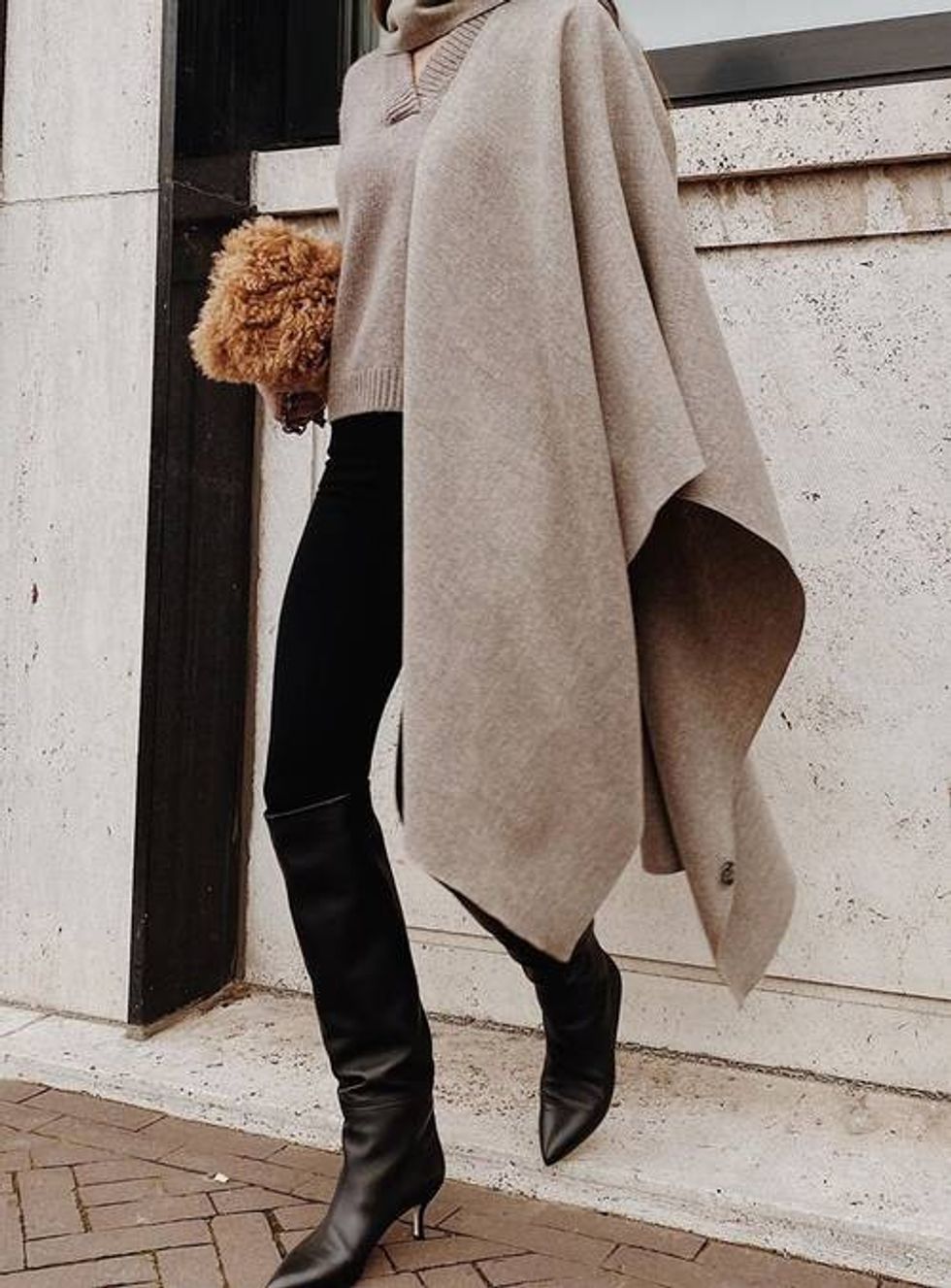 how to wear leggings 2020 284905 1579193542547 image.c