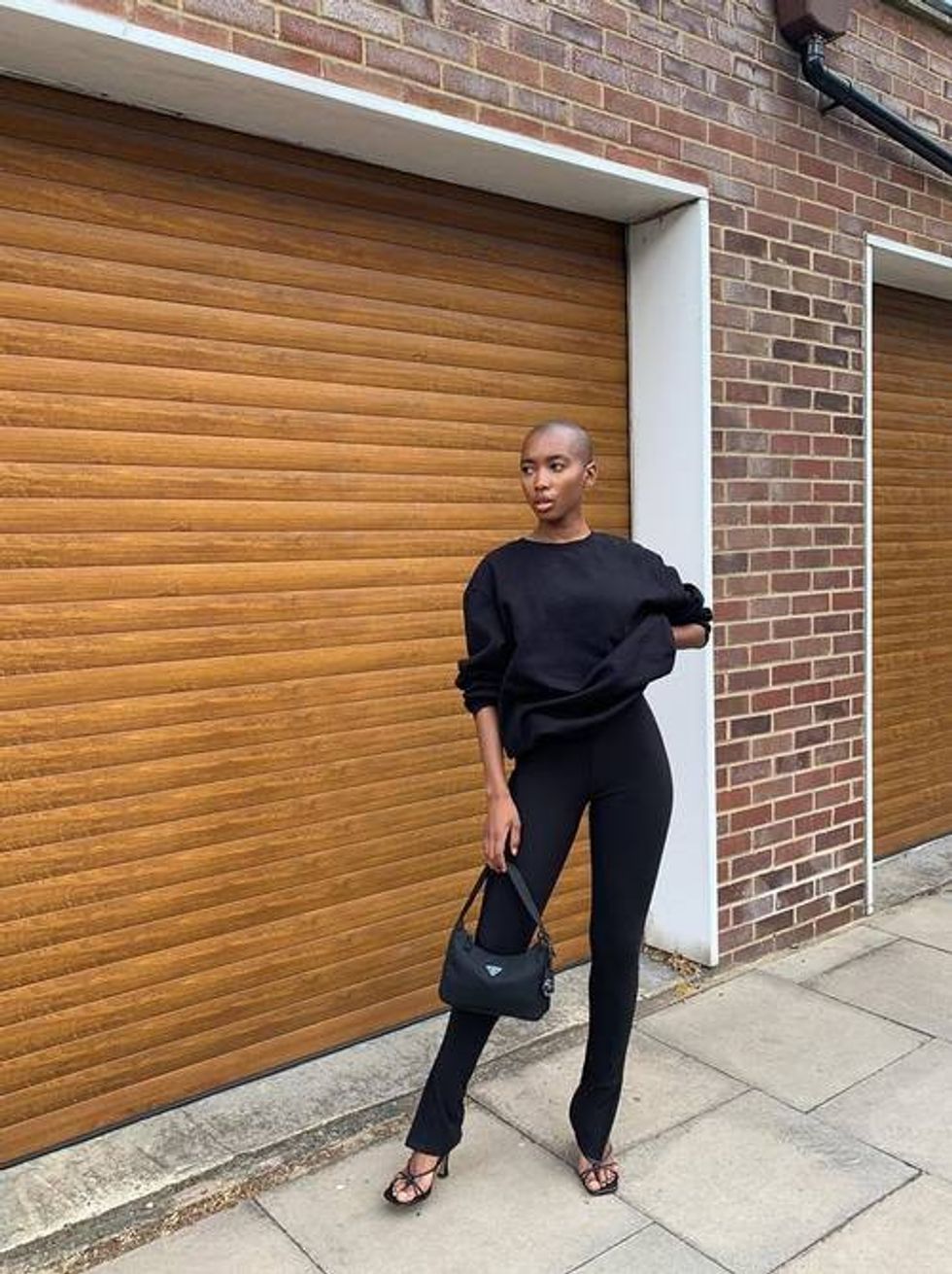 how to wear leggings 2020 284905 1598518176999 image.c