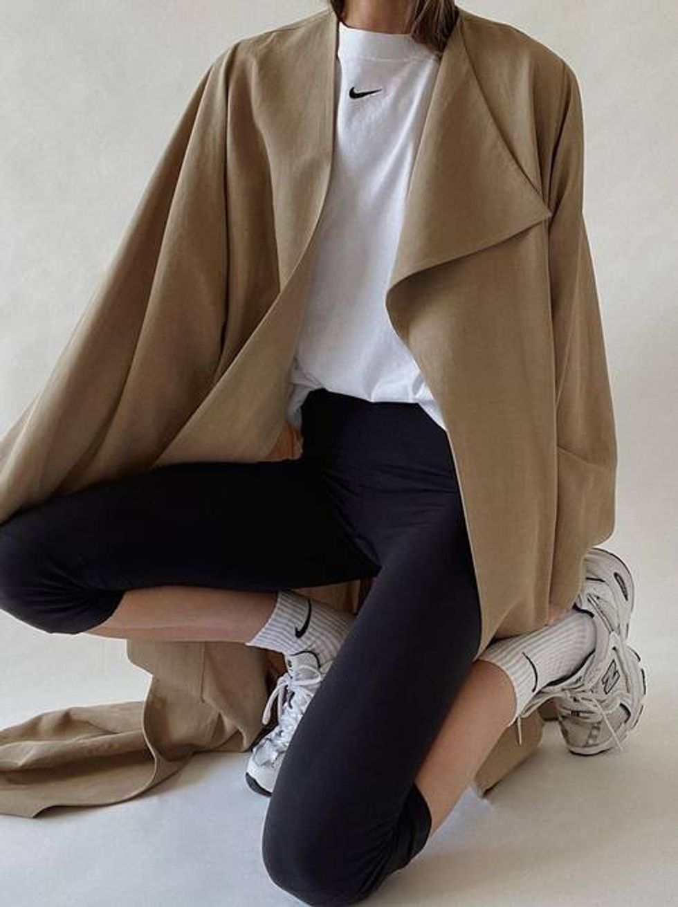 how to wear leggings 2020 284905 1598531195761 image.c