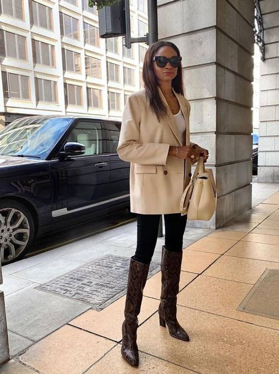 how to wear leggings 2020 284905 1598547793037 image.c