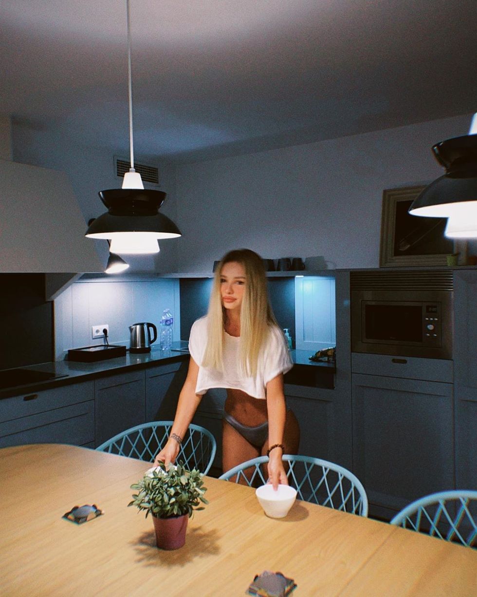 hoxha aurela 120138014 150978256672705 4079376122247465728 n