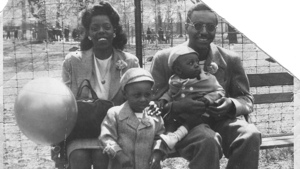 http cdn.cnn .com cnnnext dam assets 191223153838 ronald mallett family at bronx park