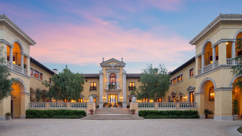 http cdn.cnn .com cnnnext dam assets 210107090504 beverly park house 01 restricted