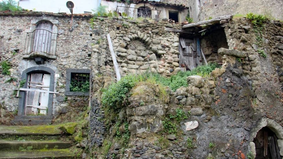 http cdn.cnn .com cnnnext dam assets 210422155806 castiglioni di sicilia 4 14