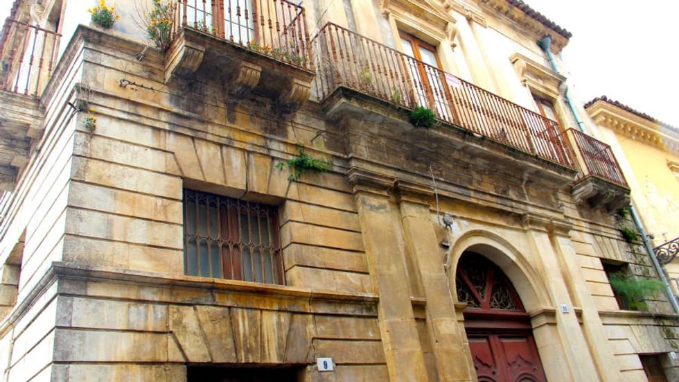 http cdn.cnn .com cnnnext dam assets 210422155839 castiglioni di sicilia 4 12