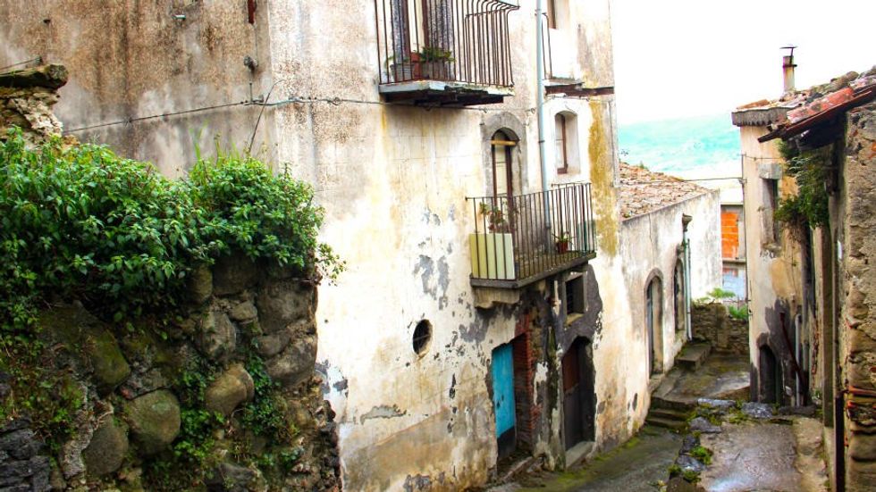 http cdn.cnn .com cnnnext dam assets 210422155911 castiglioni di sicilia 4 13