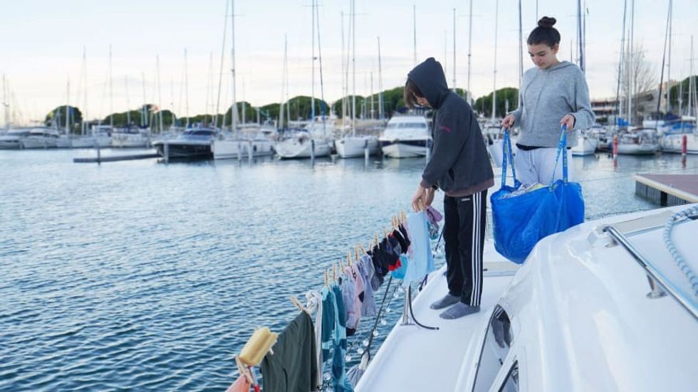 http cdn.cnn .com cnnnext dam assets 210426155330 boat life sueiro family laundry