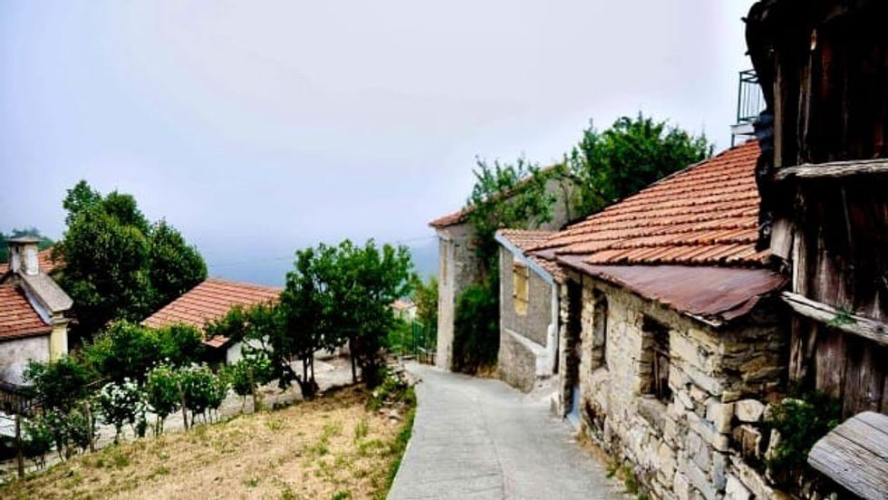 http cdn.cnn .com cnnnext dam assets 210617200512 uk buyer carrega road to the house c comune carrega