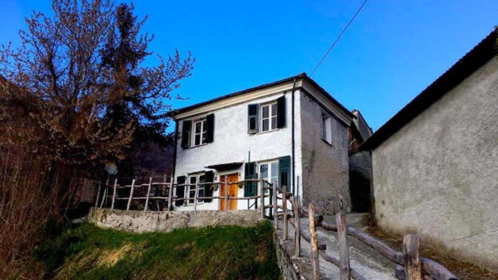 http cdn.cnn .com cnnnext dam assets 210617200727 uk buyer carrega patricks restyled house c roy patrick