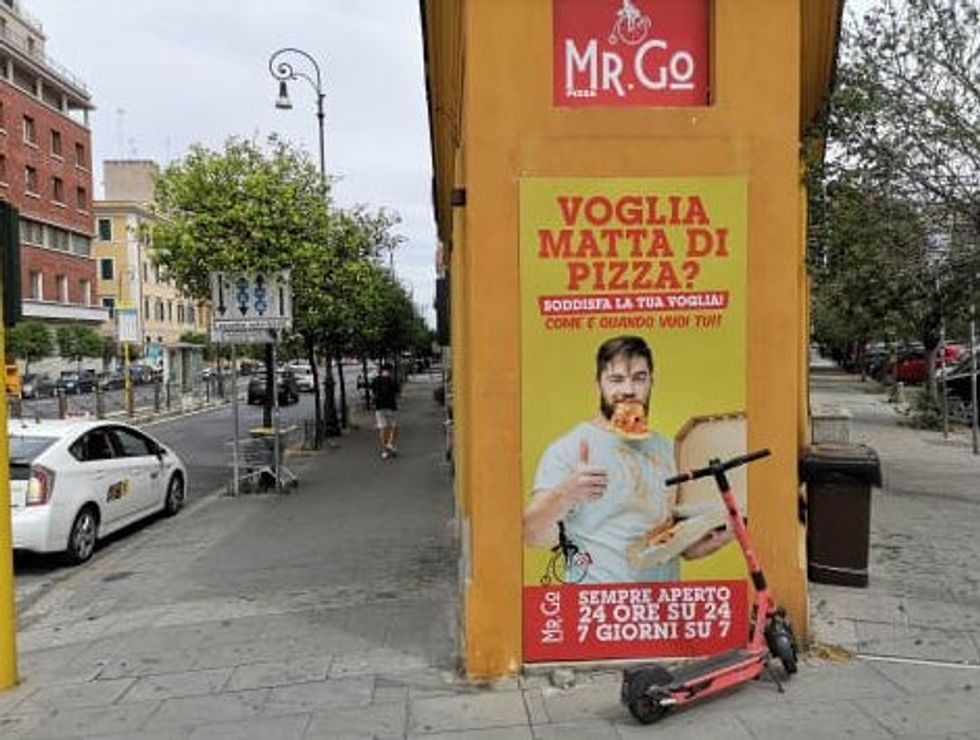 http cdn.cnn .com cnnnext dam assets 210824184925 02 rome vending machine pizza review e1630047056723