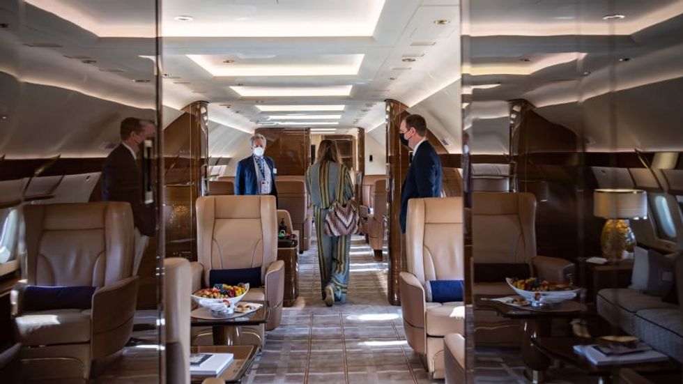 http cdn.cnn .com cnnnext dam assets 211124222141 dubai airshow acj320neo 01