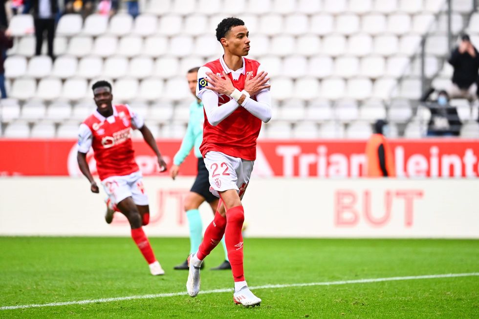 Hugo Ekitike scaled 1