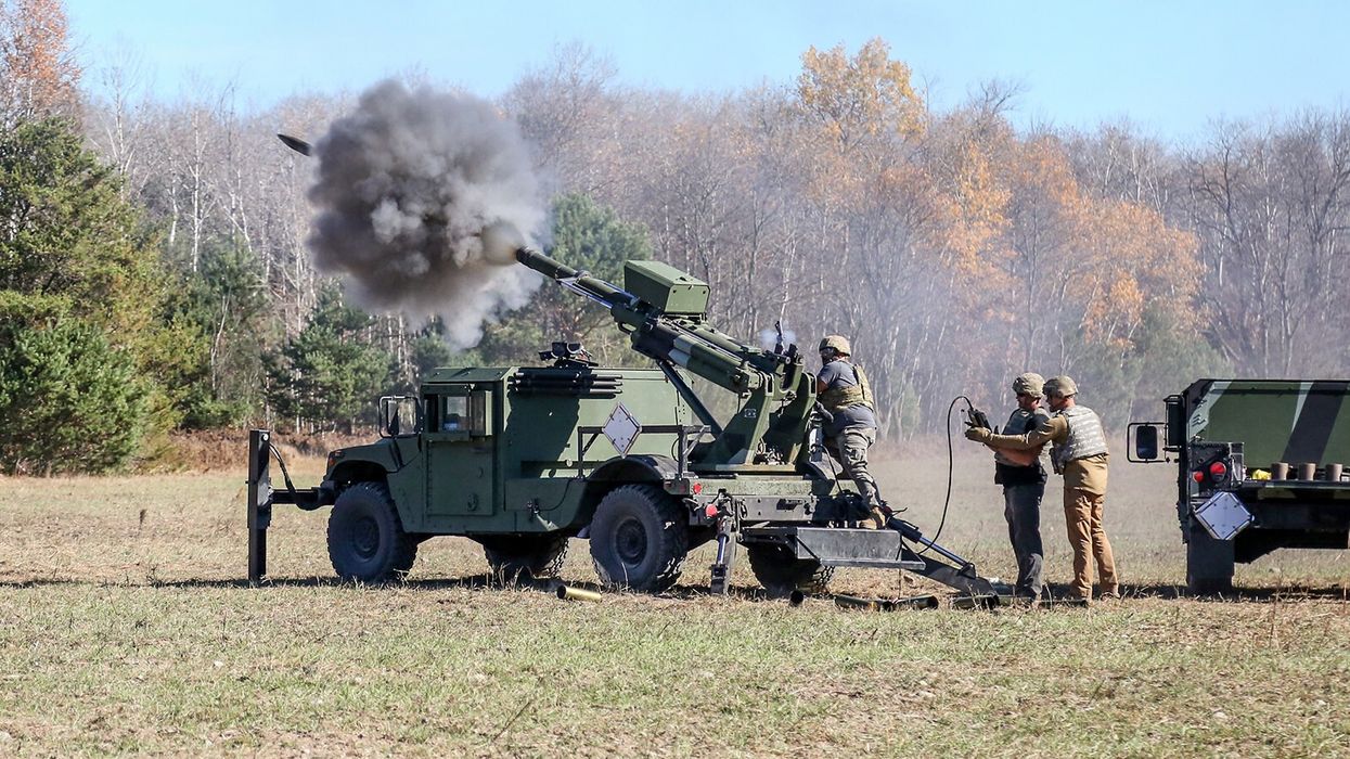 AM General finalizon kontraten për sistemet e para HUMVEE Hawkeye 105mm Mobile Howitzer në Kosovë AM General finalizon kontraten për sistemet e para HUMVEE Hawkeye 105mm Mobile Howitzer në Kosovë