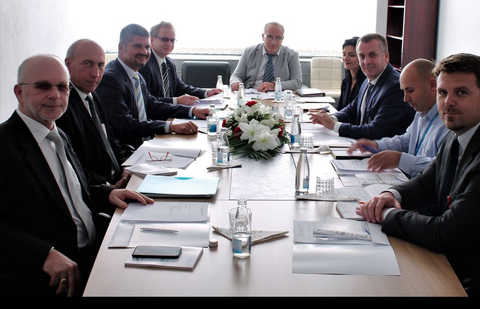 hungaro control e1507620489174