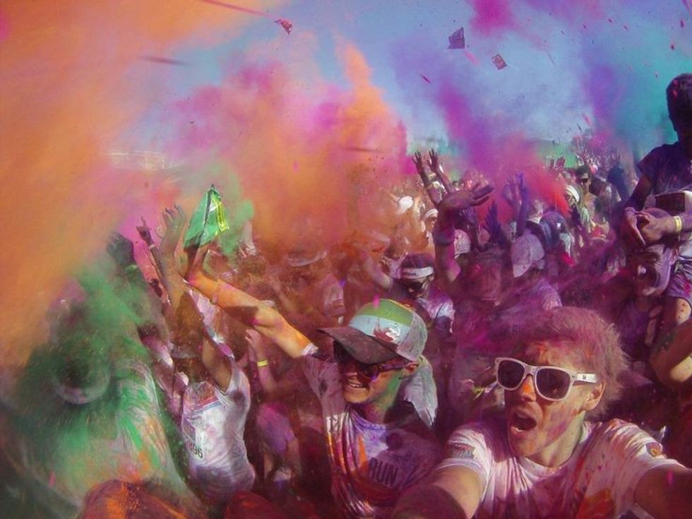 I moshuari kërkon shoqëruese të re për festival e cila duhet ti plotesoje disa kushte bizare foto 4