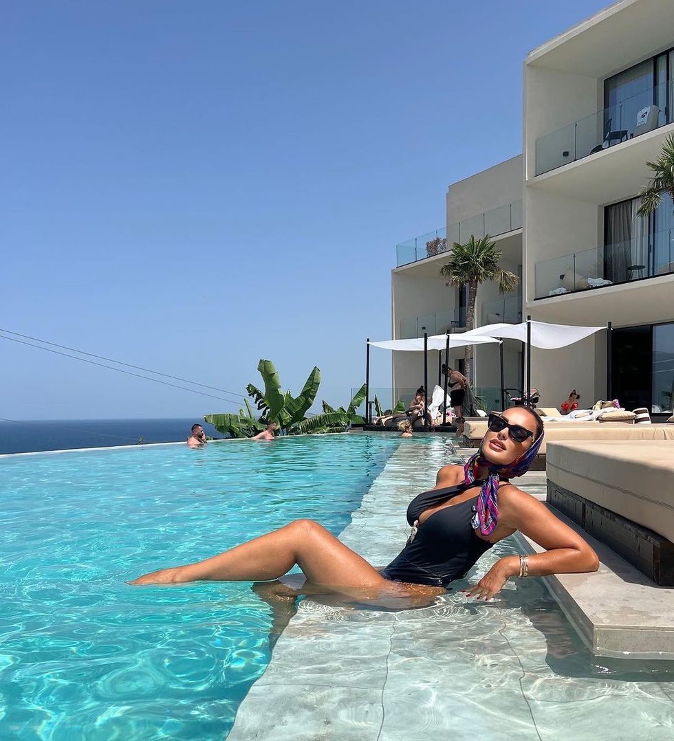 iamjuliananura 362887580 18294318541117947 4438234881525590732 n