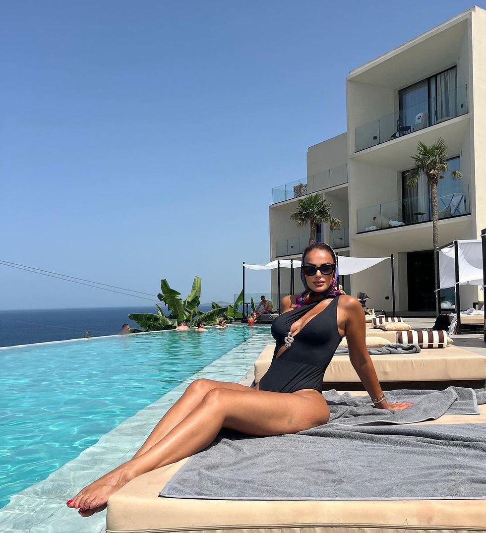 iamjuliananura 362924810 18294318550117947 794284795628908312 n 1