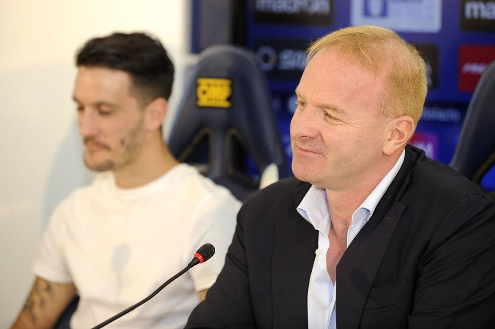 IgliTareSSLazioUnveilsNewSigningslAIRuZJi6tVx