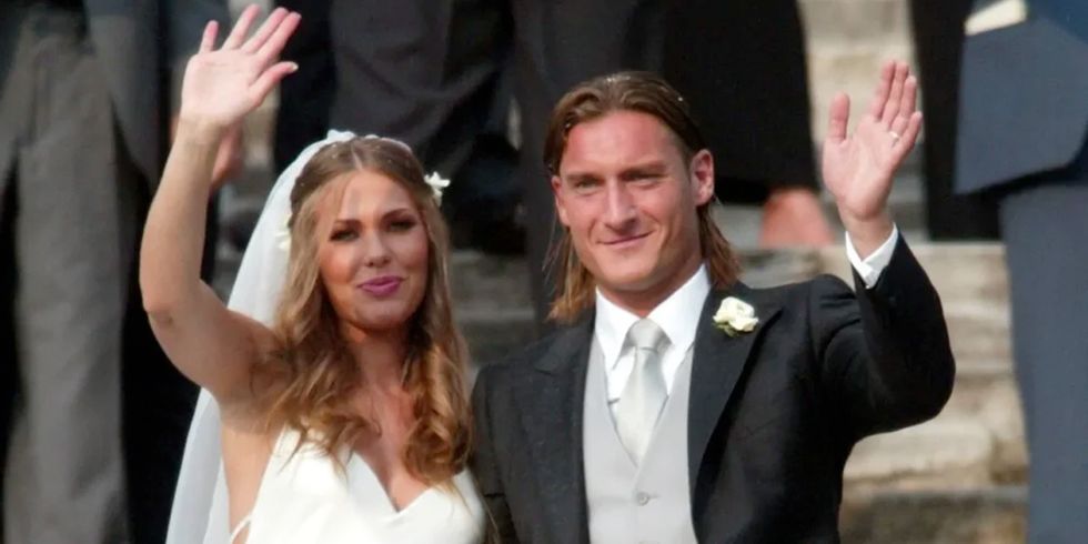 ilary blasi francesco totti patrimonio 1920