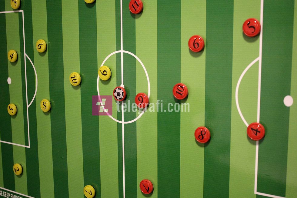 Ilustrim tabela Bernard Challandes konference per ndeshjen Republika Ceke Kosova foto Ridvan Slivova 3