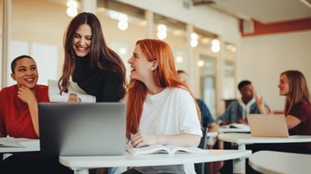 Studentët e mi e krahasuan shkrimin tim me atë të ChatGPT-së dhe të gjithë preferuan IA-në