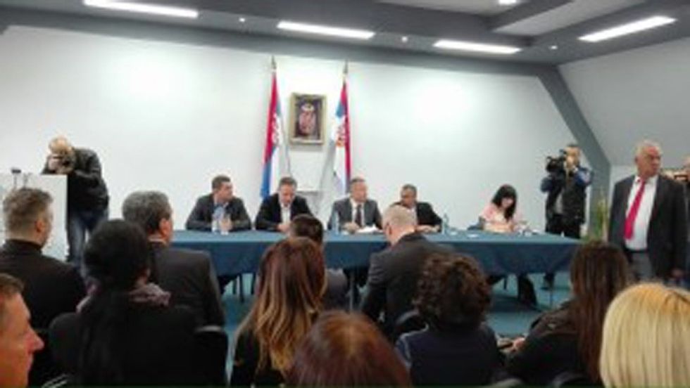 image-0-02-05-6752f8f752d0cf660e276b1fc1e78929ae711a36b3bdd694406efb1e7e361ae9-v_1475834805-973413