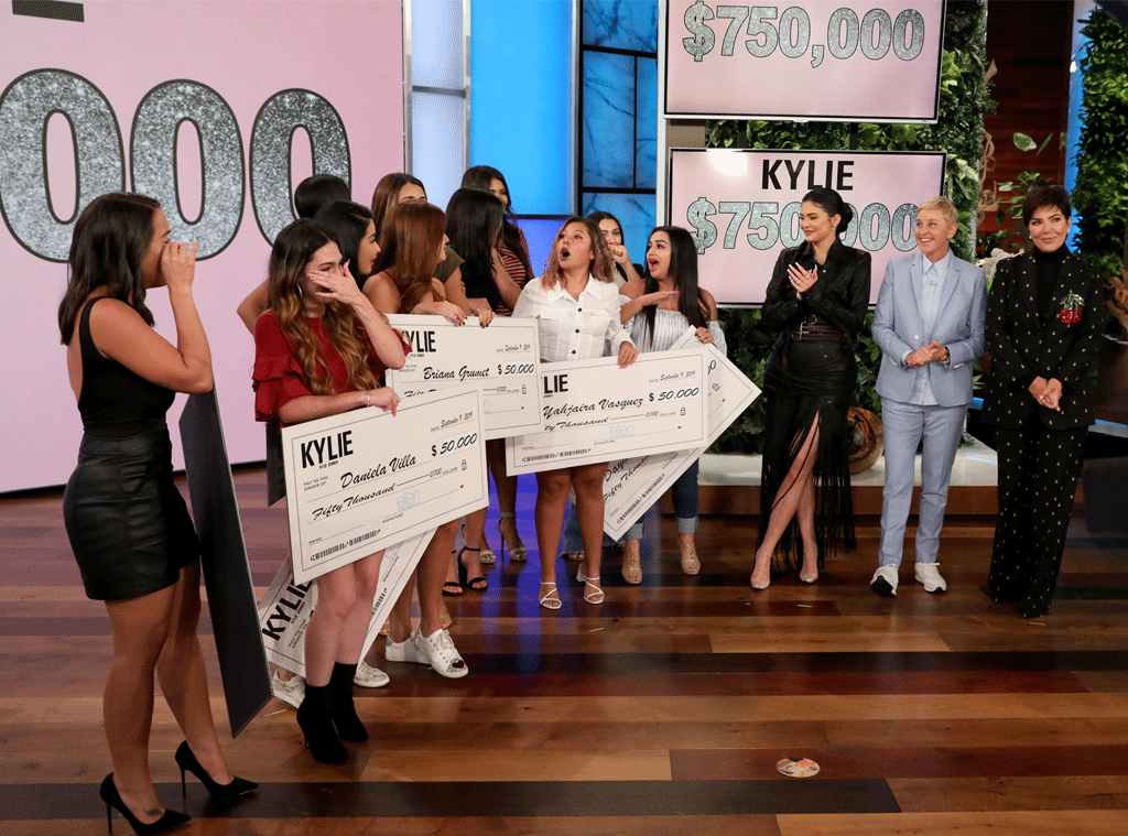 2019/09/rs_1024x759-190909172456-1024-kylie-jenner-kris-jenner-ellen-degeneres-show-donate-money-am-090919-e1568118378903.gif