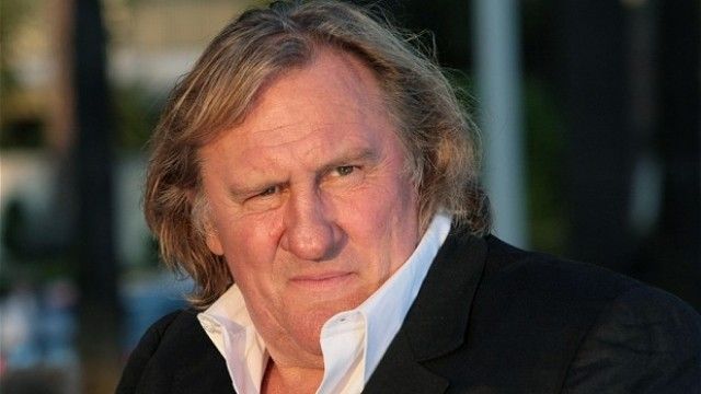 2016/01/para-fam-euml-s-depardieu-ka-vjedhur-stoli-nga-t-euml-vdekurit-dhe-ua-ka-shitur-trupin-homoseksual-euml-ve_hd.jpg