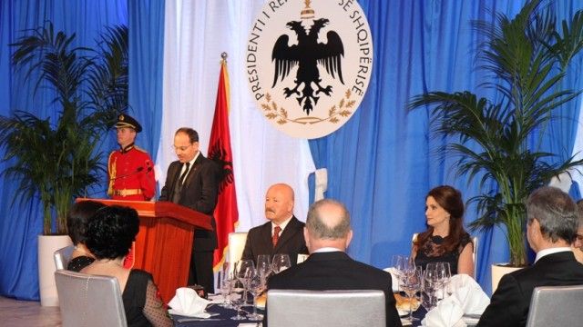 2016/01/balloja-presidenciale-shqiptare-foto_hd.jpg