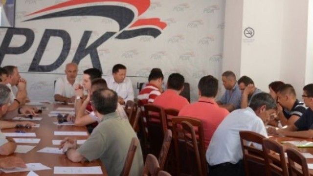 2016/01/pdk-luta-po-b-euml-n-spastrim-politik-t-euml-kuadrave_hd.jpg