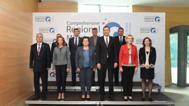 2016/01/demolli-kosova-e-gatshme-t-euml-kontribuoj-p-euml-r-ruajtjen-e-paqes-dhe-t-euml-siguris-euml_hd.jpg