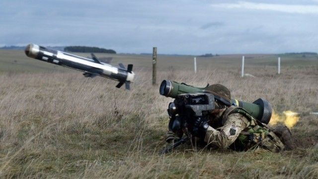 2016/01/amerika-d-euml-rgon-raketa-javelin-n-euml-ukrain-euml_hd.jpg