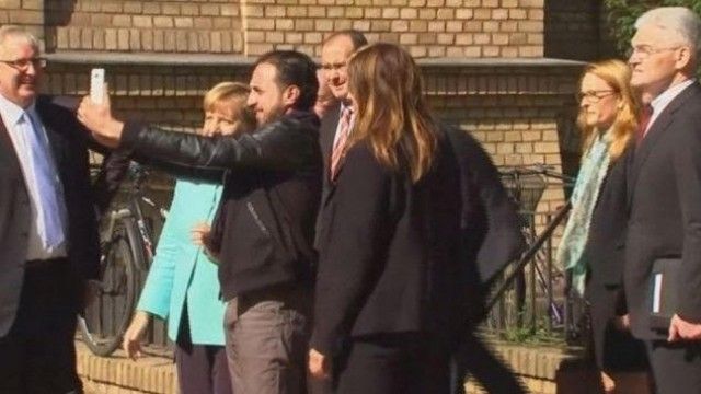 2016/01/merkel-nj-euml-selfie-me-refugjat-euml-t_hd.jpg