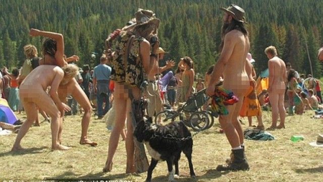 BDSM lateks bandaj fotosuratlari